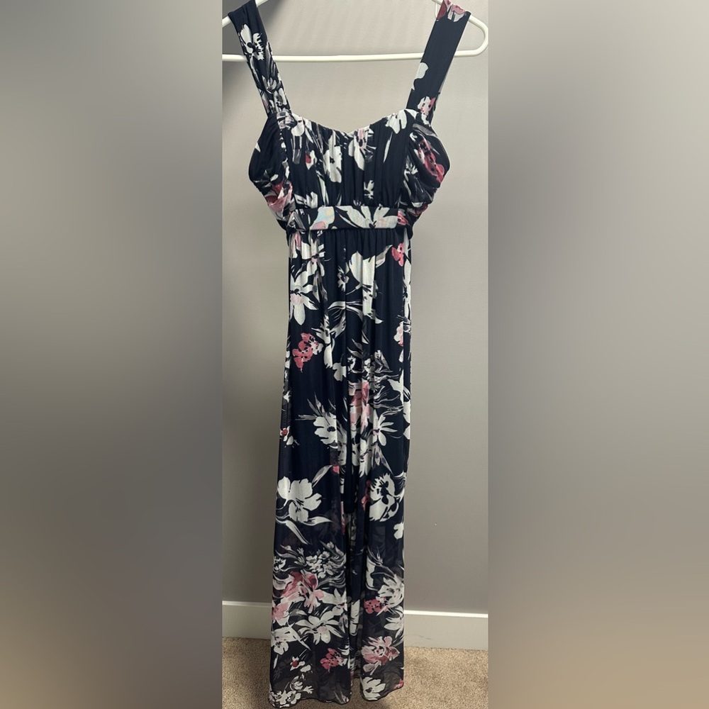 CONNECTED APPAREL knee-length skirt and sheer overlay, sleeveless floral overlay - Picture 2 of 8